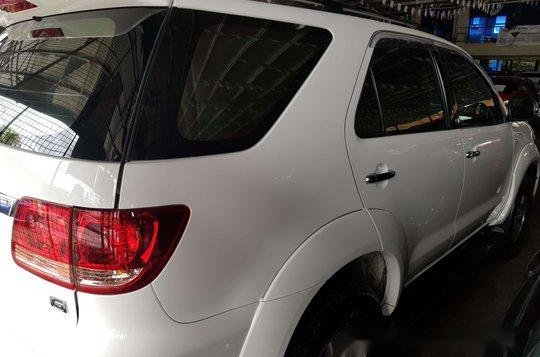 White Toyota Fortuner 2007 for sale in Marikina-3