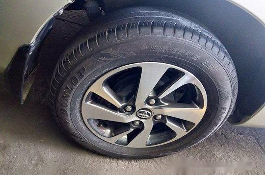 Selling Beige Toyota Avanza 2017 in Quezon City-1
