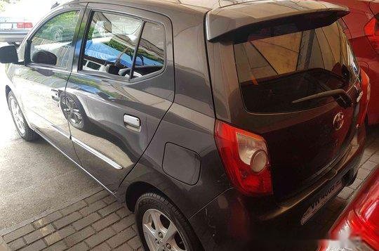 Sell Grey 2017 Toyota Wigo at 18000 km-2