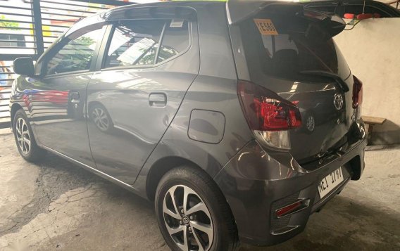 Selling Gray Toyota Wigo 2019 in Quezon City-4