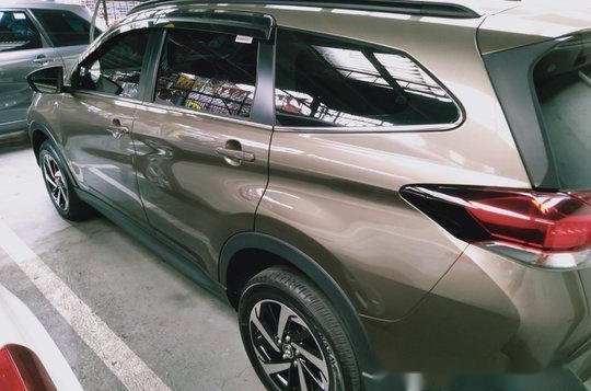 Selling Grey Toyota Rush 2019 Automatic Gasoline-3