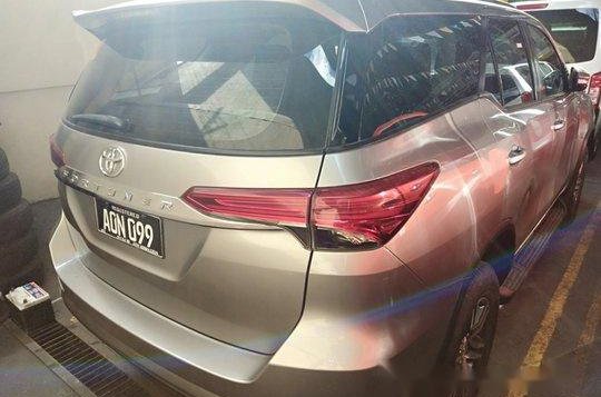 Selling Silver Toyota Fortuner 2017 Automatic Diesel -3