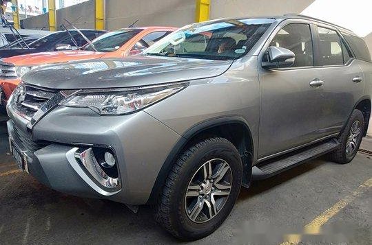 Selling Silver Toyota Fortuner 2017 Automatic Diesel -5