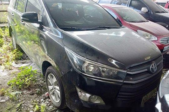 Black Toyota Innova 2016 at 79000 km for sale -1