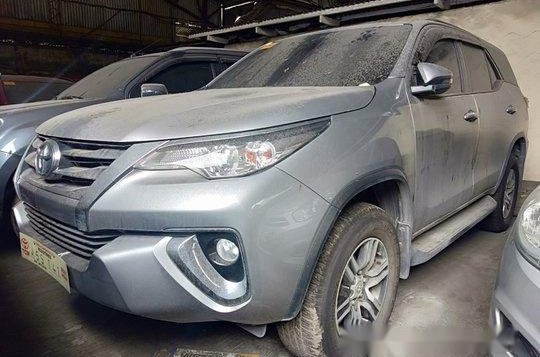 Silver Toyota Fortuner 2018 for sale in Quezon City-4