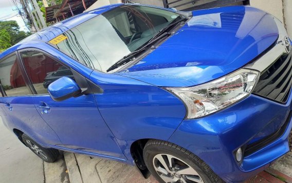 Selling Blue Toyota Avanza 2018 in Quezon City-1