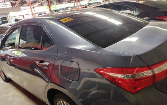 Selling Gray Toyota Corolla Altis 2017 in Quezon City-2