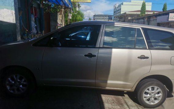 2012 Toyota Innova for sale in Quezon City-5