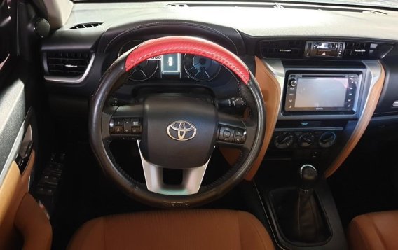 Sell Black 2017 Toyota Fortuner in Quezon City -5