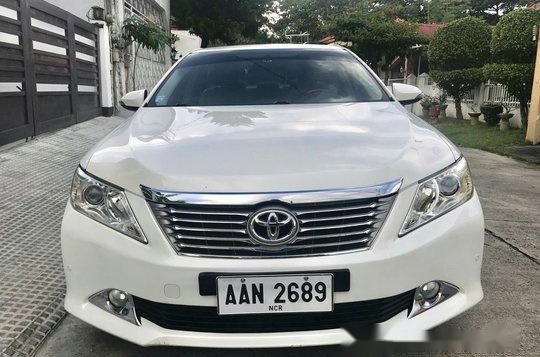 Selling White Toyota Camry 2015 in Parañaque-1