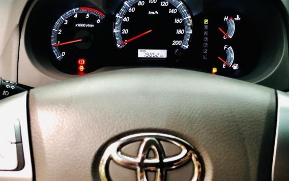 Selling Black Toyota Fortuner 2012 in Quezon City-7