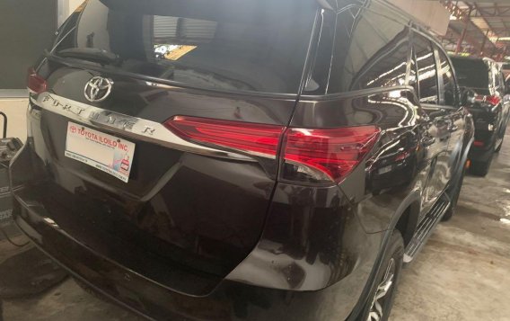 Selling Brown Toyota Fortuner 2018 in Quezon City -3