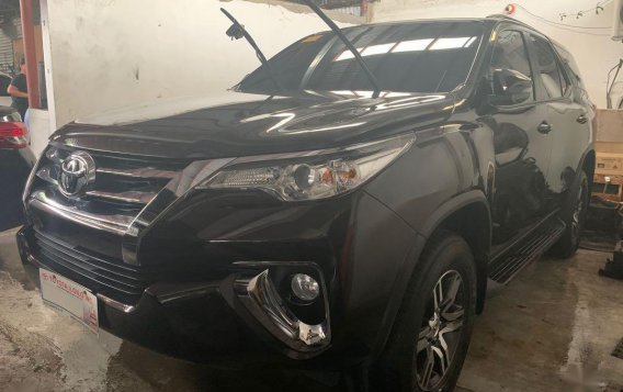 Selling Brown Toyota Fortuner 2018 in Quezon City -2