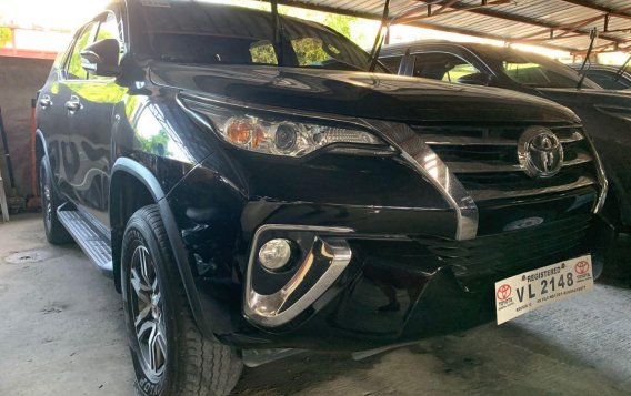 Black Toyota Fortuner 2017 for sale in Quezon City -3