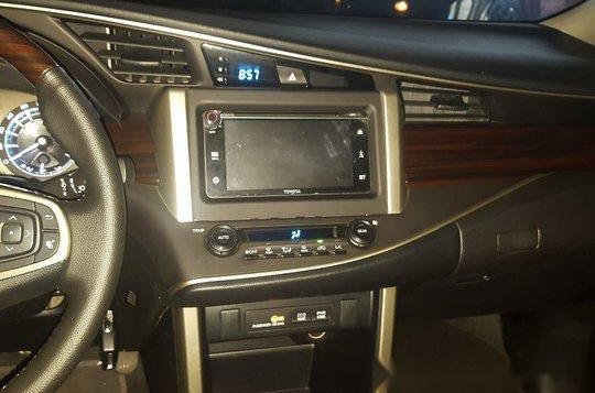 Grey Toyota Innova 2017 for sale in Pasig -8