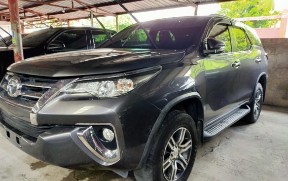 Gray Toyota Fortuner 2017 for sale in Quezon City-1