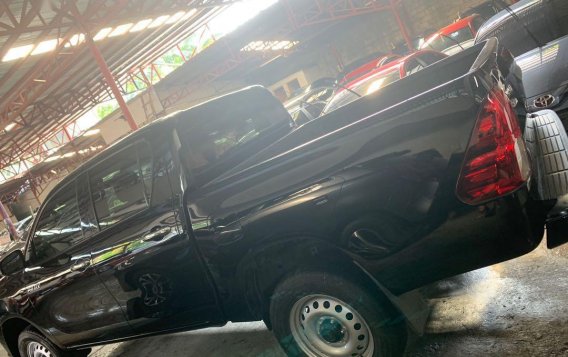 Black Toyota Hilux 2018 for sale in Quezon City-4