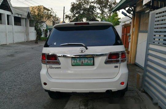 Sell White 2007 Toyota Fortuner in Quezon City-5