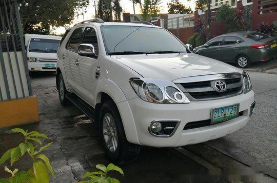 Sell White 2007 Toyota Fortuner in Quezon City-1