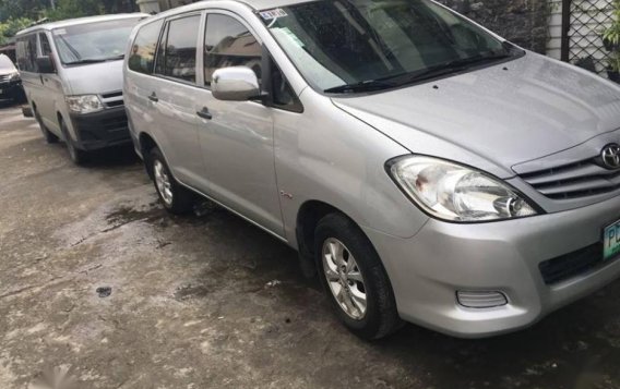 Silver Toyota Innova 2011 for sale in Caloocan-2