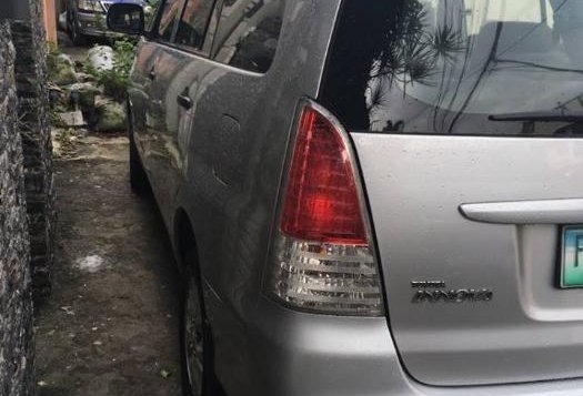 Silver Toyota Innova 2011 for sale in Caloocan-6