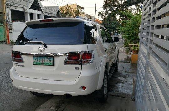 Sell White 2007 Toyota Fortuner in Quezon City-6