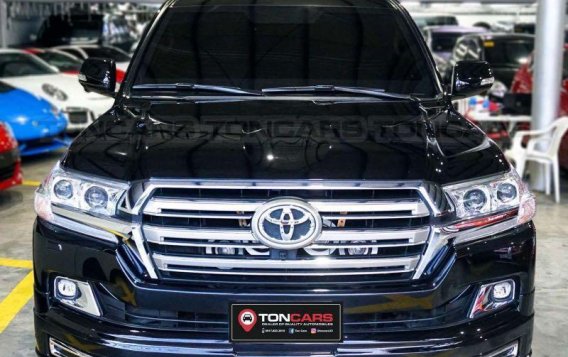 Sell 2019 Toyota Land Cruiser in Manila-5