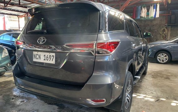 Toyota Fortuner 2017 for sale in Quezon City -4