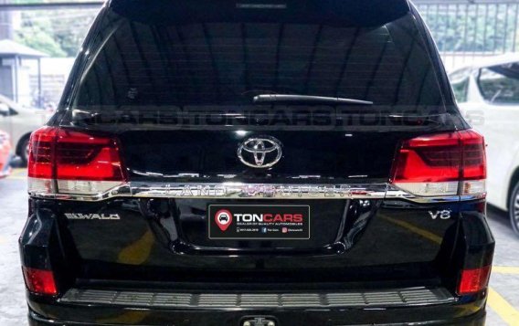 Sell 2019 Toyota Land Cruiser in Manila-6