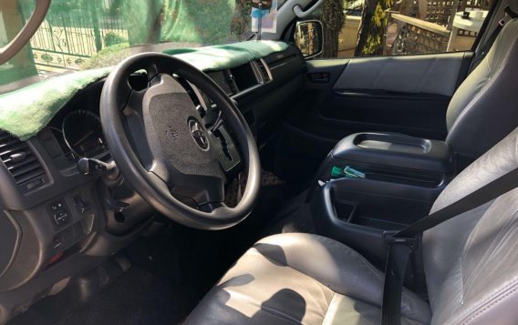 Sell 2015 Toyota Hiace in Baguio-3