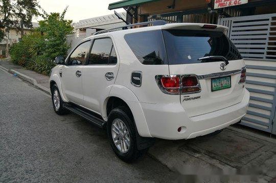 Sell White 2007 Toyota Fortuner in Quezon City-3