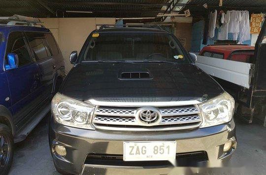 Sell Black 2005 Toyota Fortuner in Marikina-1