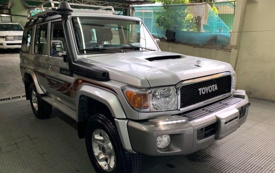 Selling Silver Toyota Land Cruiser 2020 in Quezon City