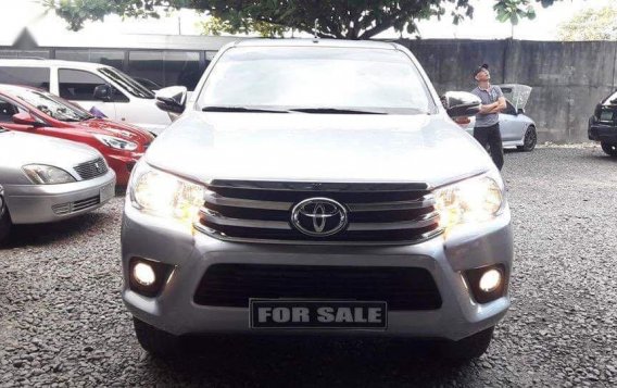 Selling Toyota Hilux 2019 in San Fernando-1