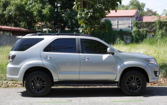 Toyota Fortuner 2015 for sale in Quezon City-3