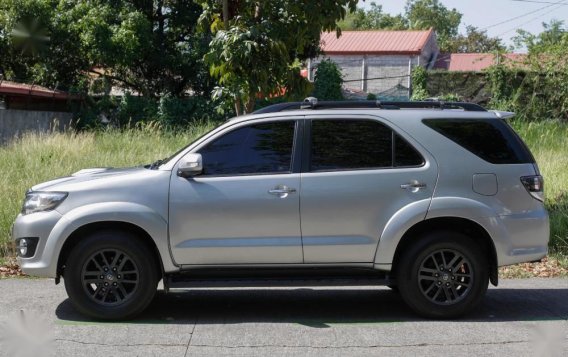 Toyota Fortuner 2015 for sale in Quezon City-2