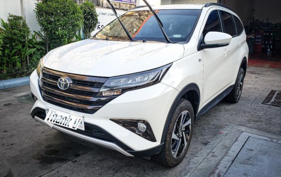 Pearl White Toyota Rush 2019 for sale in Quezon City-1