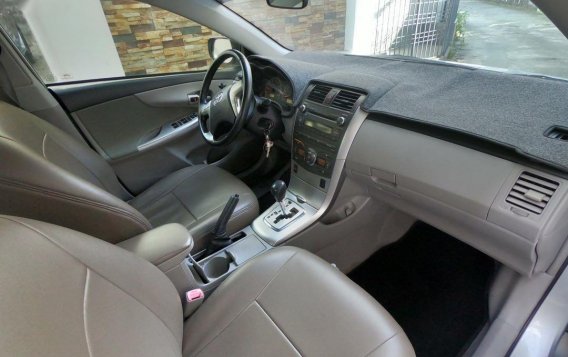 Sell 2013 Toyota Corolla Altis in Manila-6