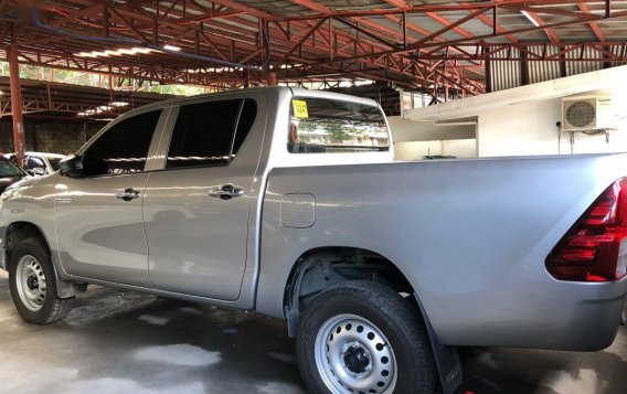 Sell 2019 Toyota Hilux in Quezon City-5