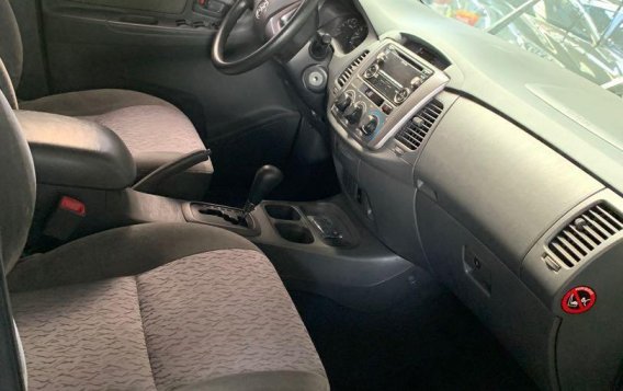 Selling Silver Toyota Innova 2015 in Quezon City