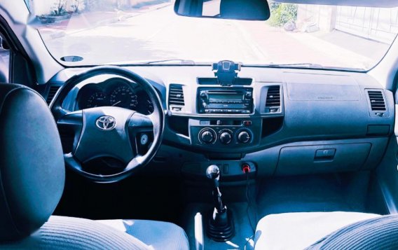 Toyota Hilux 2014 for sale in Quezon City-7