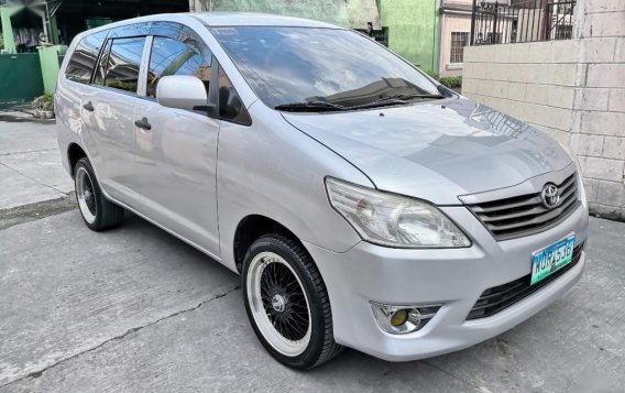Selling Toyota Innova 2014 in Bacoor-1