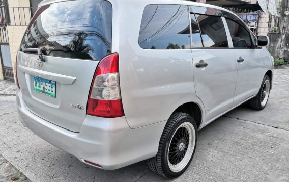 Selling Toyota Innova 2014 in Bacoor-6