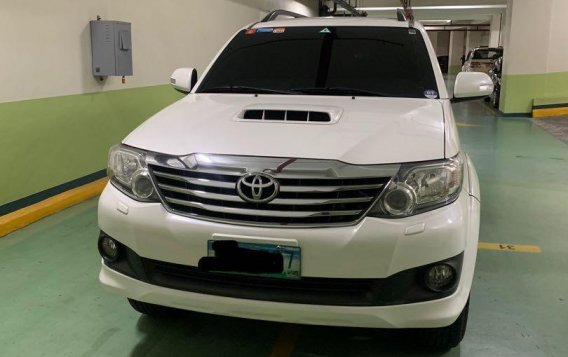 Pearl White Toyota Fortuner 2013 for sale in Makati