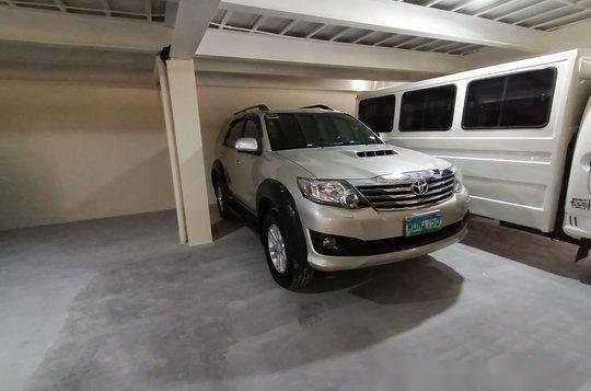 Toyota Fortuner 2014 for sale in Makati-3