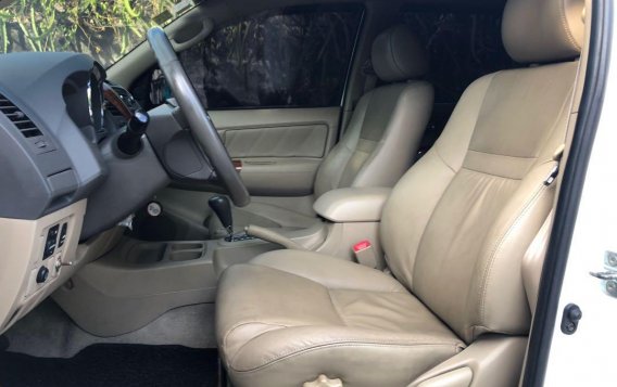 Toyota Fortuner 2011 for sale in Quezon City-6