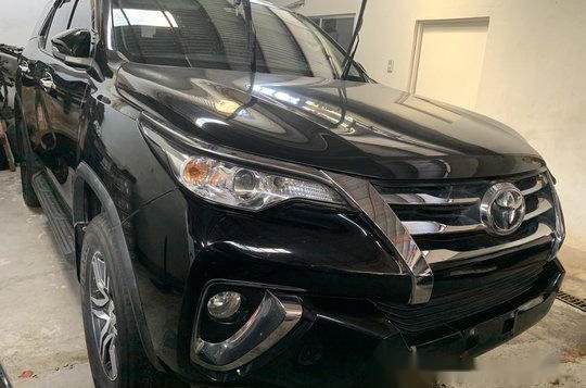 Selling Black Toyota Fortuner 2017 in Quezon City-1