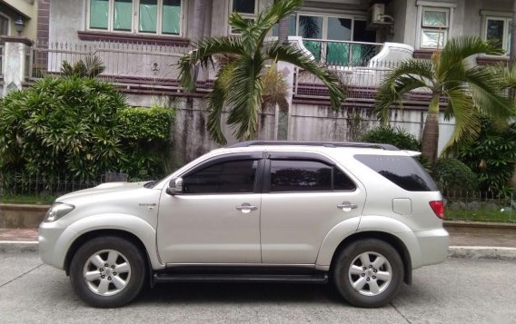 Sell Silver 2007 Toyota Fortuner in Quezon City-7
