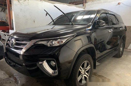 Selling Black Toyota Fortuner 2017 in Quezon City-3