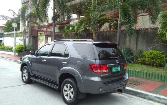 Toyota Fortuner 2006 for sale in Quezon City-5